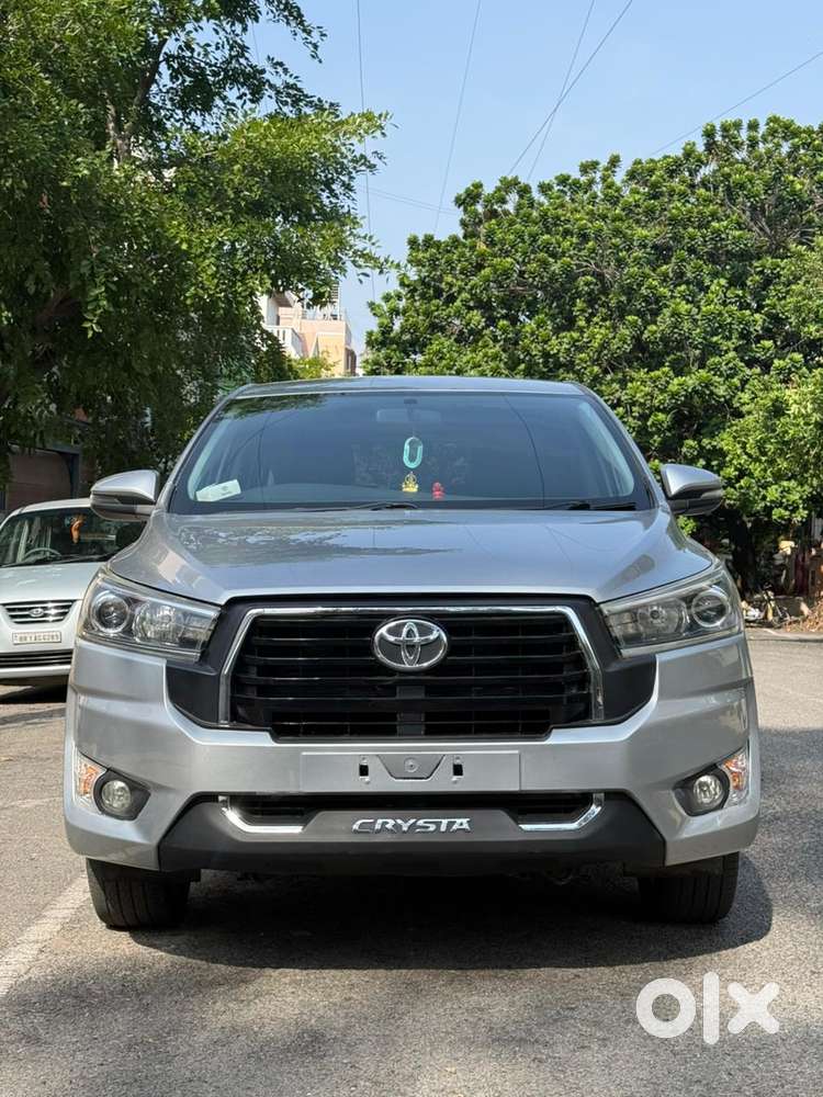 Toyota Innova Crysta 2.4 V, 2016, Diesel