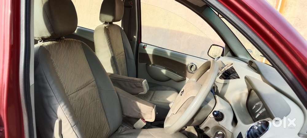 Mahindra Quanto C8, 2013, Diesel