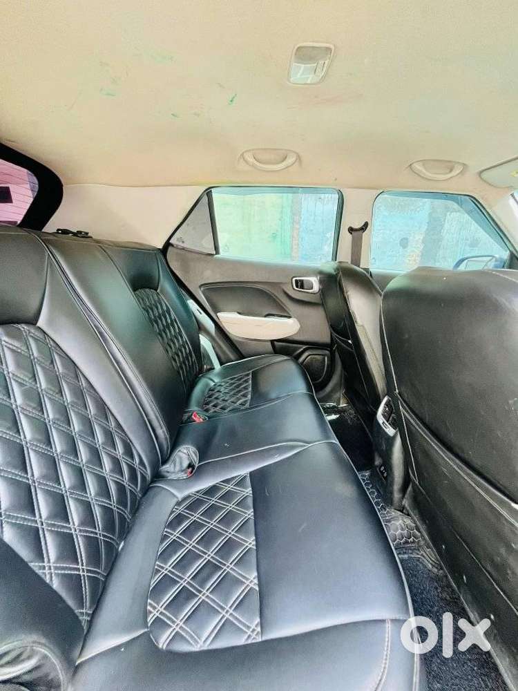 Hyundai Venue 1.0 Sx (o) Turbo Dct Dual Tone, 2023, Petrol