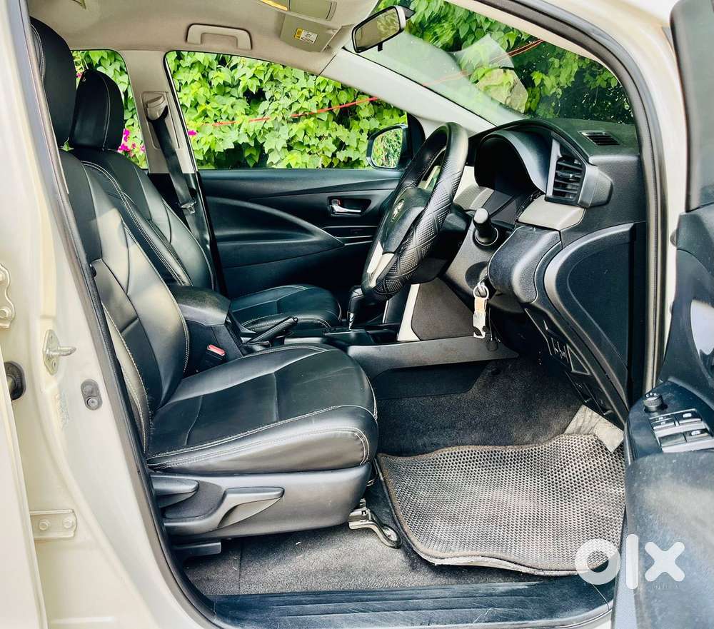 Toyota Innova Crysta [ ] 2.4 Gx At 7 Str, 2017, Diesel