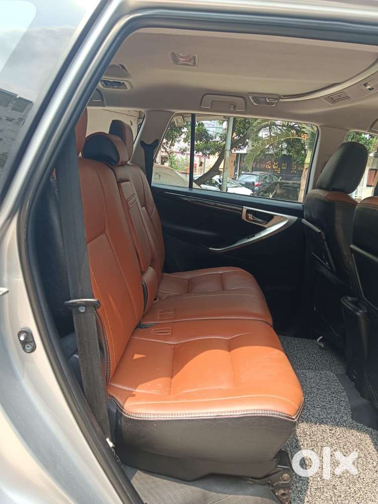 Toyota Innova Crysta 2.4 V 8 Str, 2017, Diesel