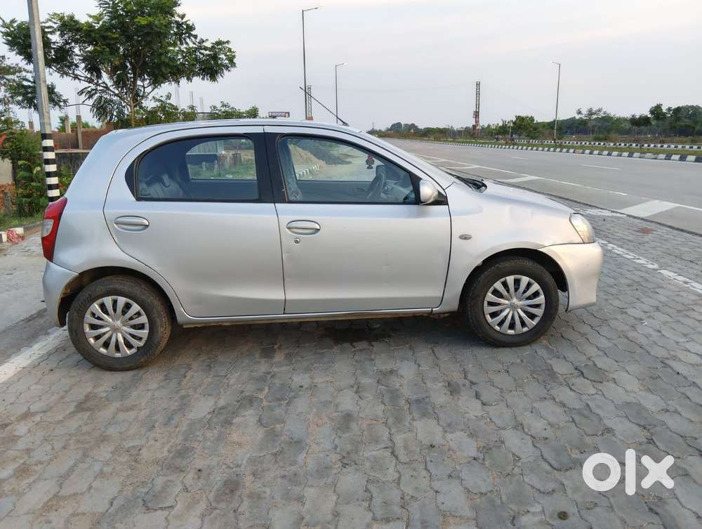 Toyota Etios Liva, 2011, Petrol
