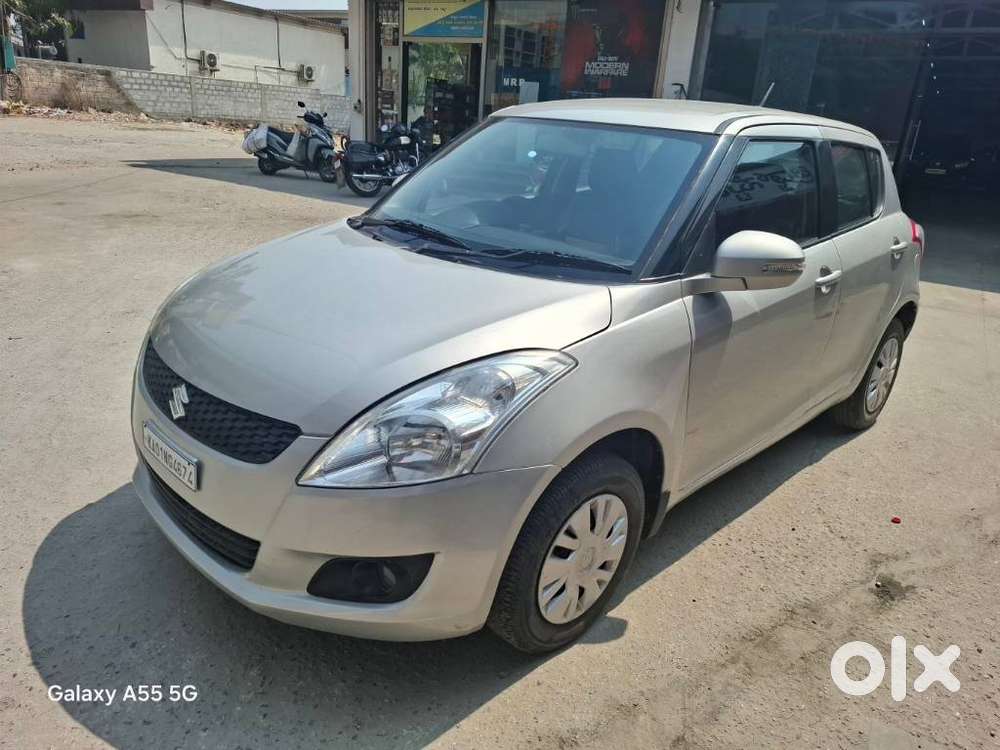 Maruti Suzuki Swift Vxi 1.2 Abs Bs-iv, 2012, Petrol