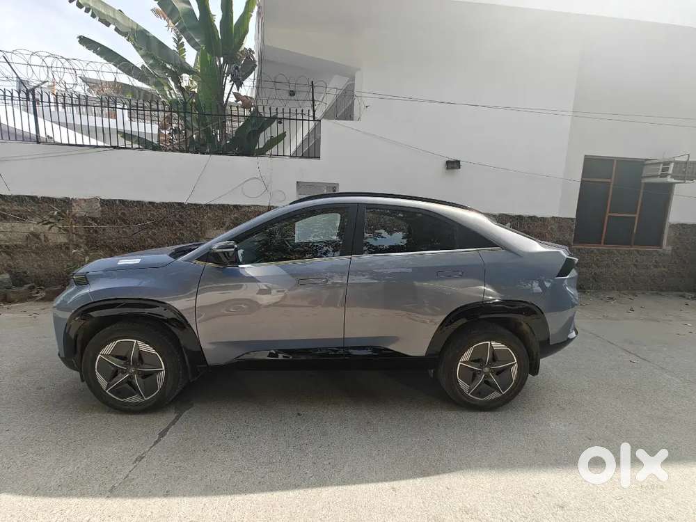 Curvv.ev Accomplished Plus S. Ppf With 4 Years Of Warranty