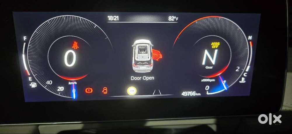 2022 Mahindra Xuv700 Ax7 Diesel Manual | 1st Owner | 50,000 Km