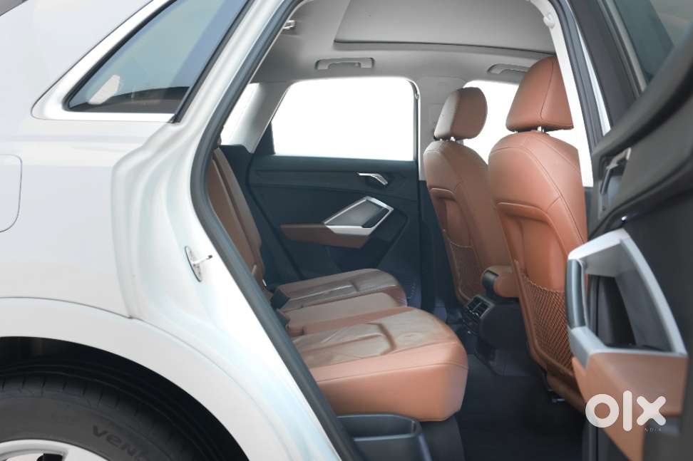 Audi Q3 40 Tfsi Premium Plus, 2023, Petrol