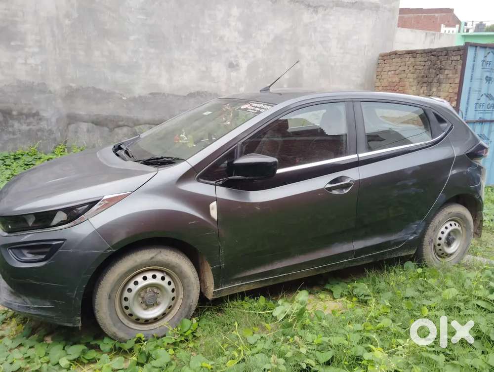Tata Altroz 1.2 Xt 2022 Petrol Automatic