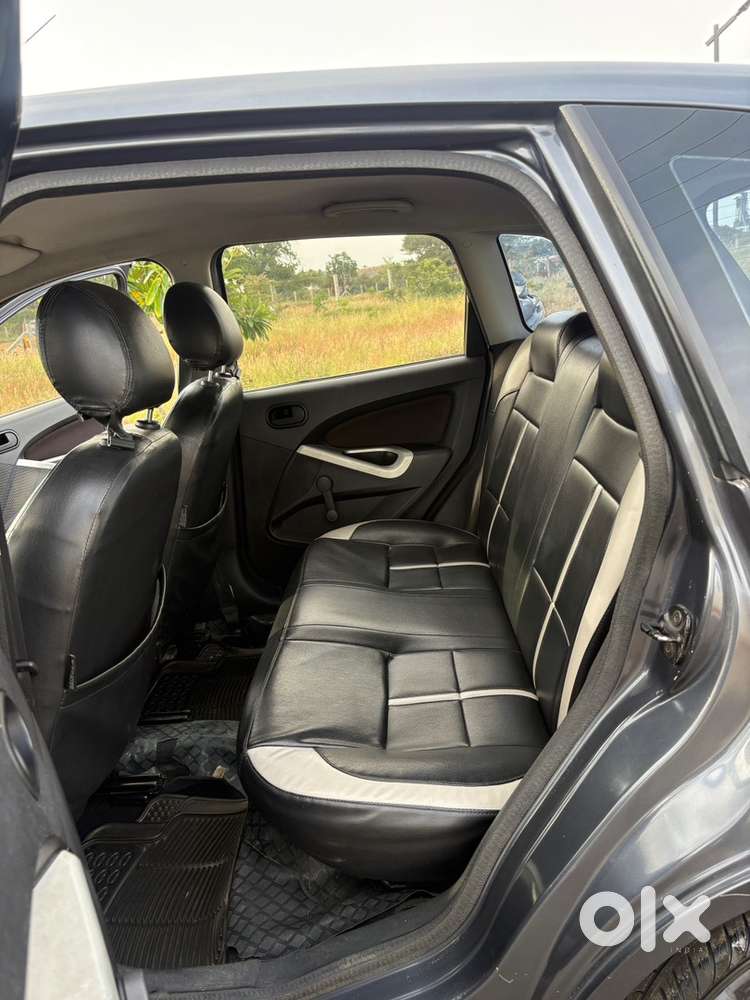 Ford Figo Petrol 2010 Car