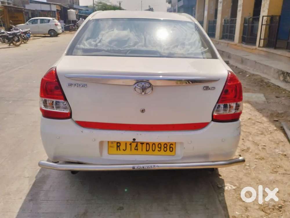 Toyota Etios 2015 Diesel 300000 Km Driven