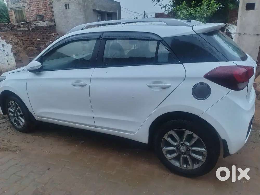 Hyundai I20 Active 2017 Dual Tone