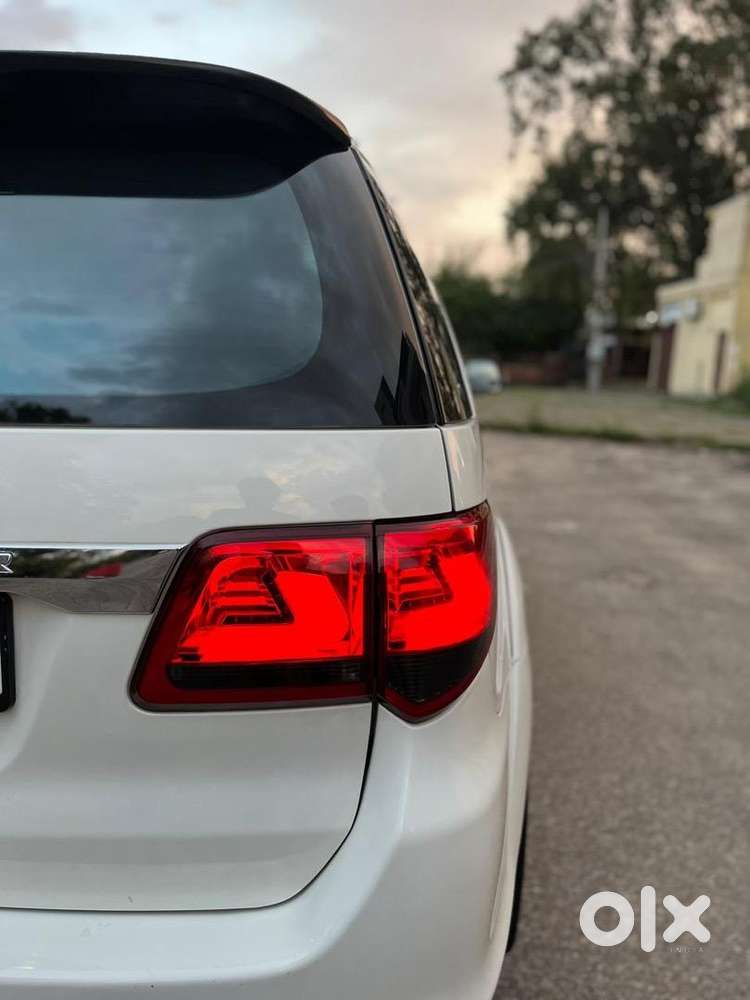 Toyota Fortuner 2016 Diesel 105000 Km Driven