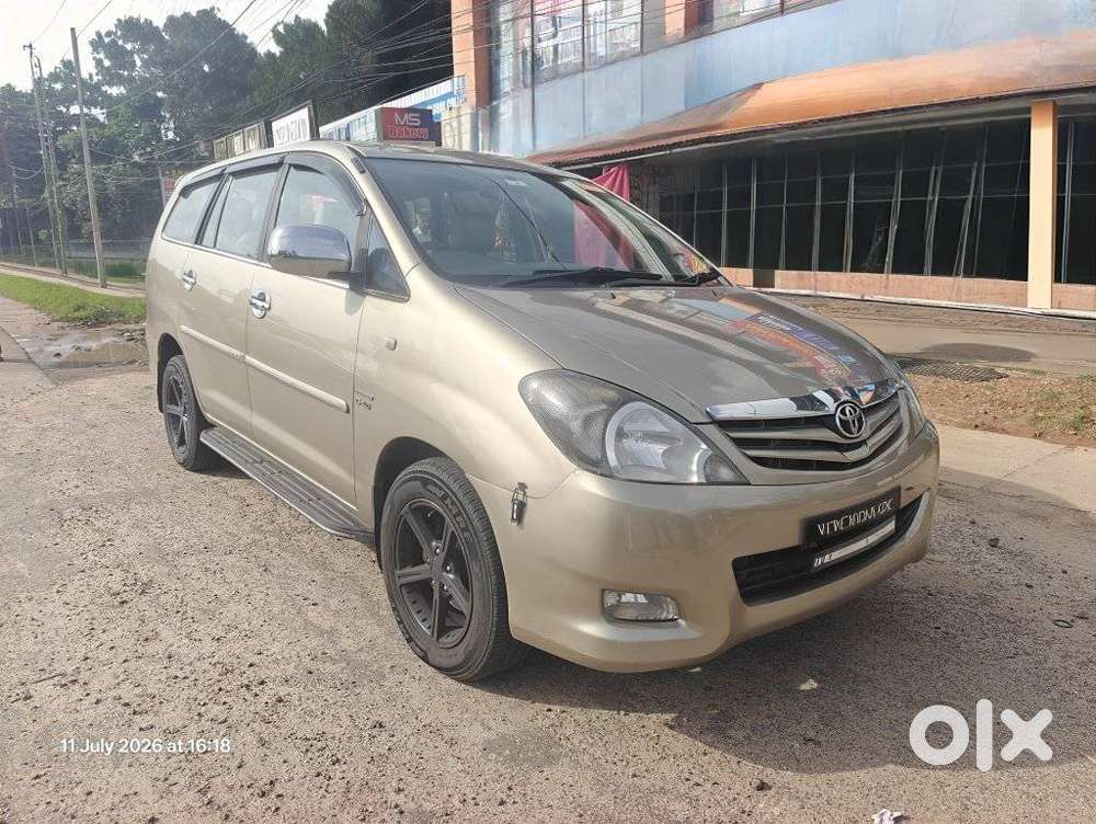 Toyota Innova 2.5 G (diesel) 7 Seater Bs Iv, 2011, Diesel