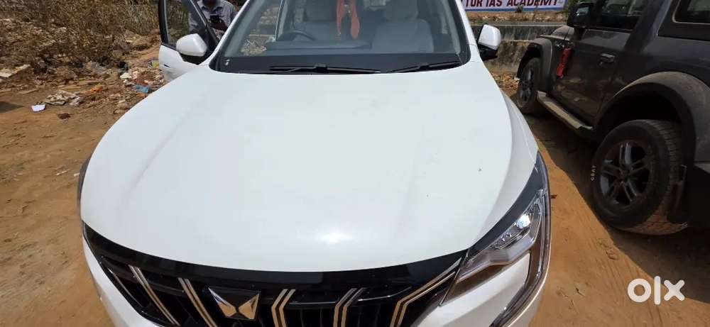 Mahindra Xuv700 2025 Diesel 10000 Km Driven