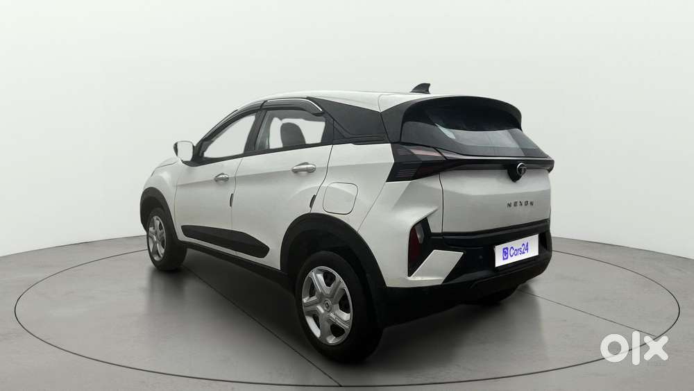 Tata Nexon Smart Plus S 1.2 Revotron Petrol 5 Mt, 2024, Petrol