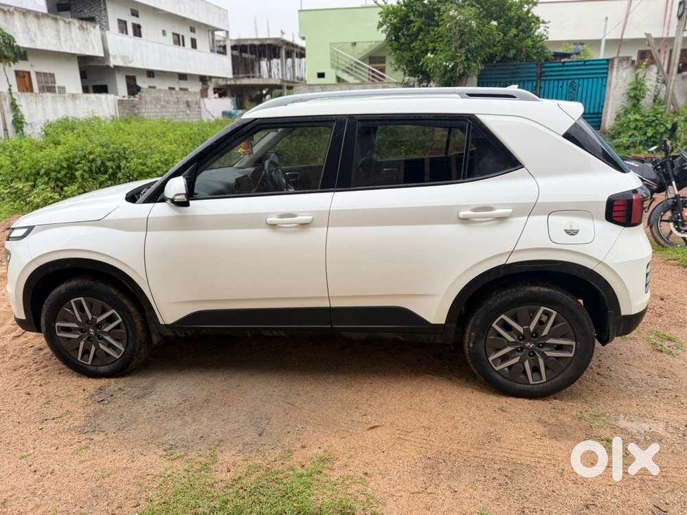 Hyundai Venue 2023 Diesel Car