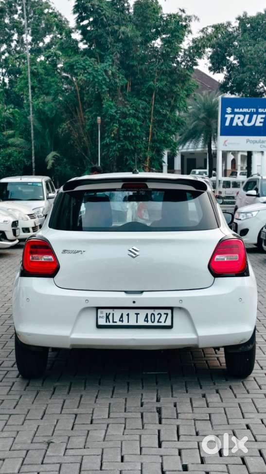 Maruti Suzuki Swift Vxi, 2022, Petrol