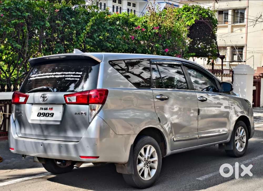 Toyota Innova Crysta [2020-ongoing] 2.4 Gx 7 Str, 2017, Diesel
