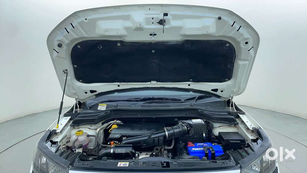 Mahindra Xuv300 1.2 W6 Amt Petrol, 2022, Petrol