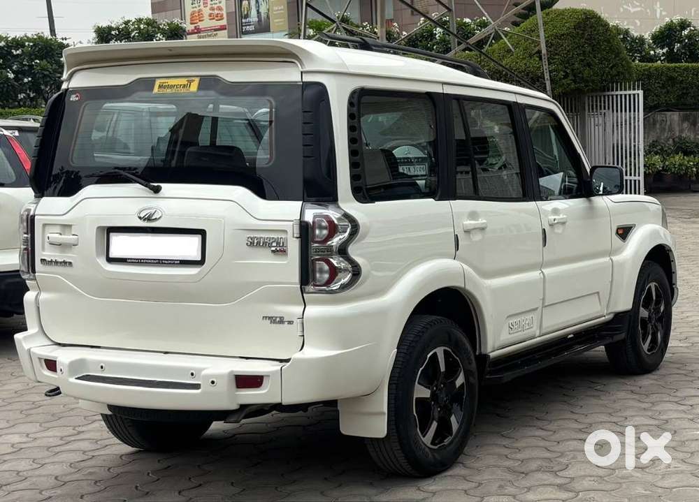 Mahindra Scorpio S10 2wd Mt 2015, 69500 Kms Uttarakhand Registration.