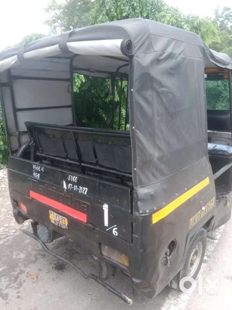 Urgent Bechni Hai Mahindra  2012 Diesel