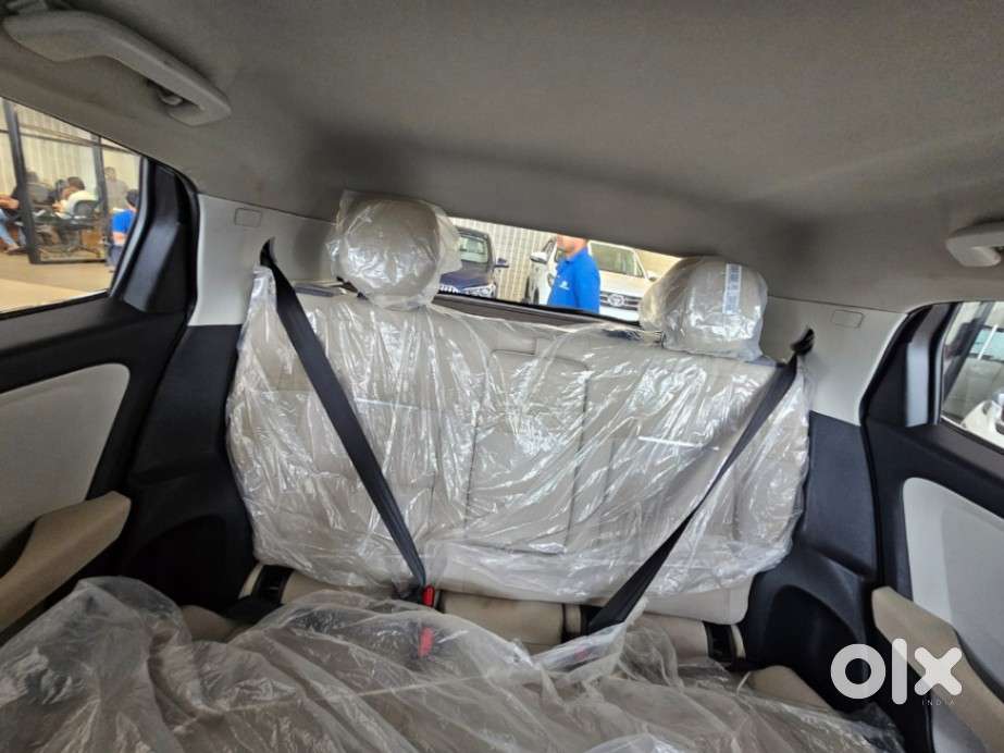 Tata Altroz Creative S, 2026, Petrol