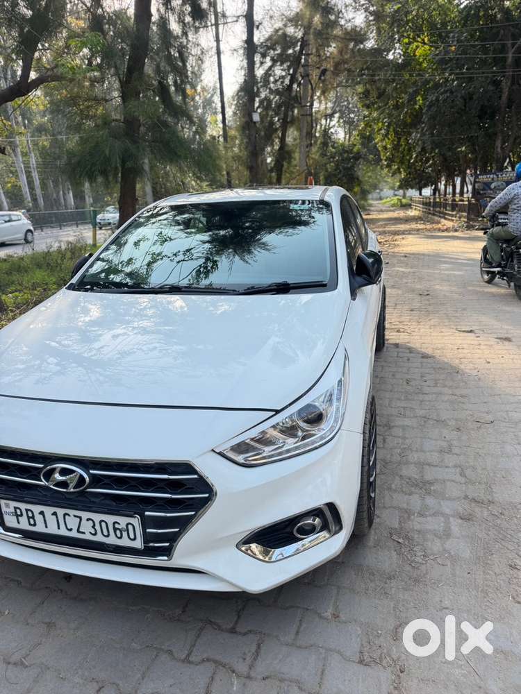 Hyundai Fluidic Verna