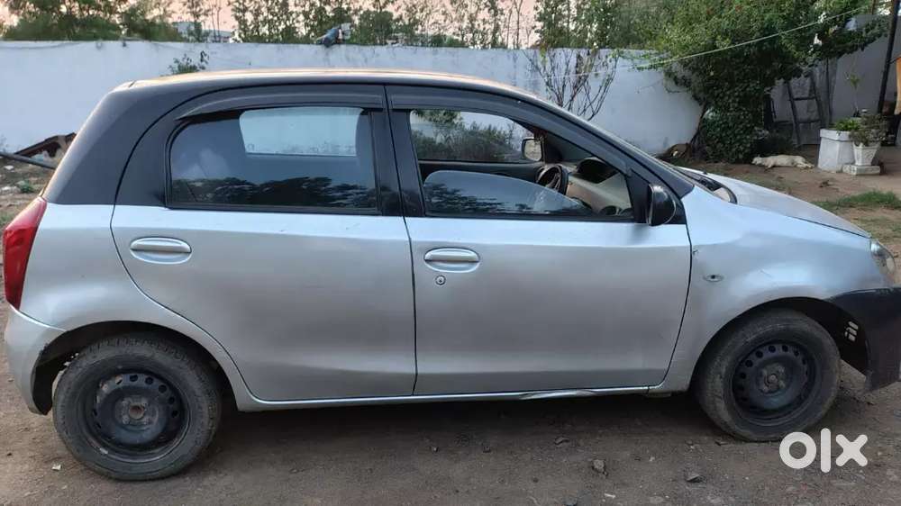 Toyota Etios Liva 2012