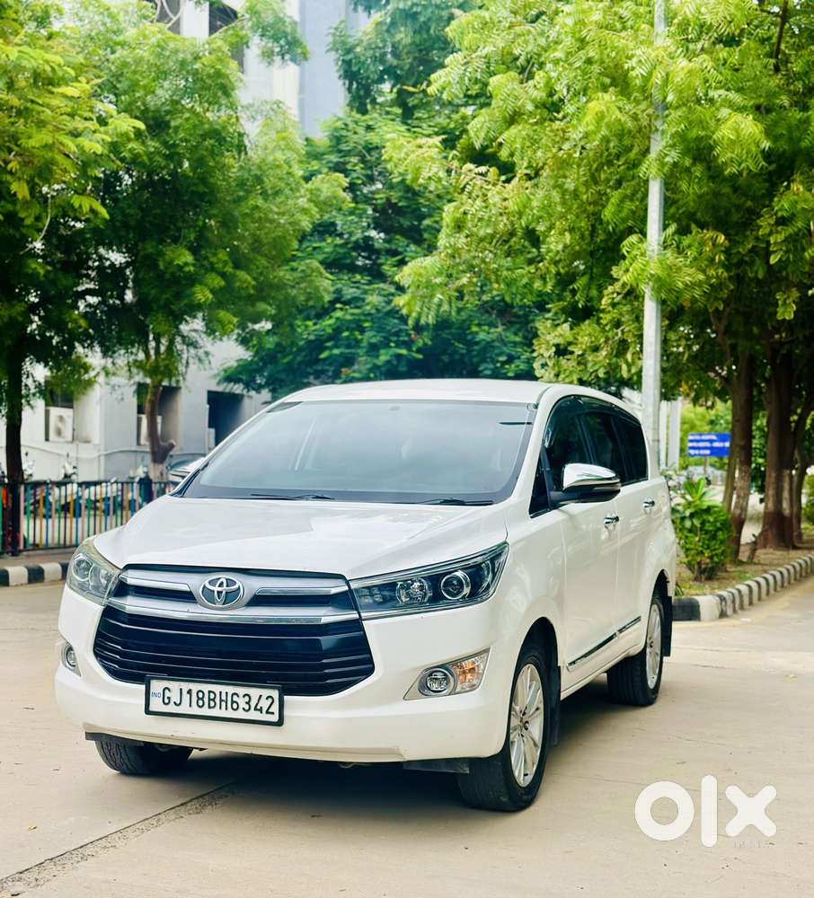 Toyota Innova Crysta 2.8 Zx At 7 Seater, 2017, Diesel