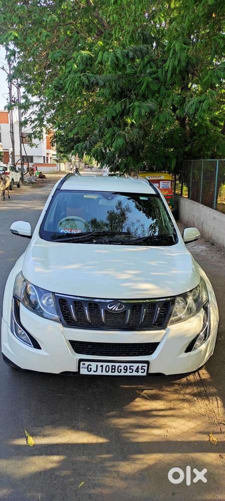 Mahindra Xuv500 W8, 2015
