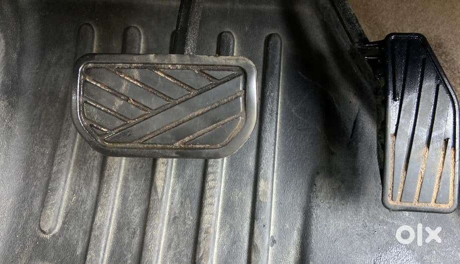 Maruti Suzuki Swift Dzire Amt Zxi, 2022, Petrol