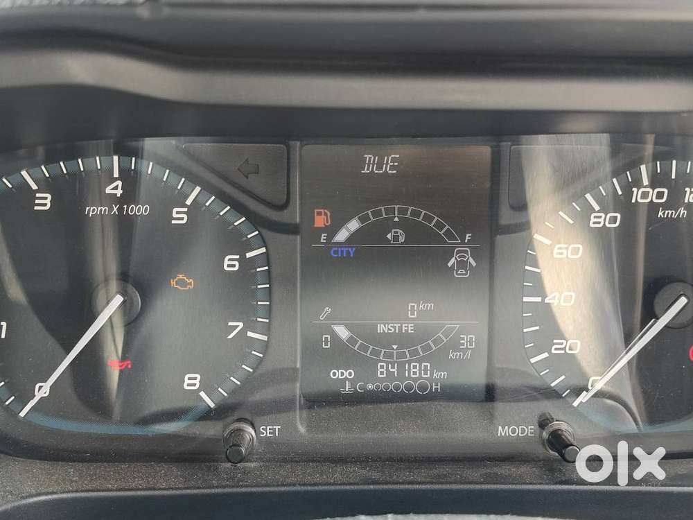Tata Altroz Petrol 2021