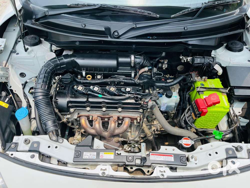 Maruti Suzuki Swift Vxi Ags, 2019, Petrol