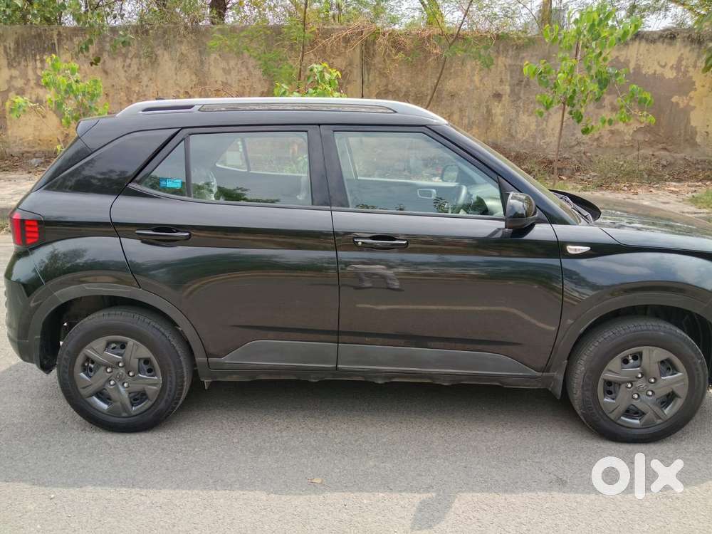Hyundai Venue S 1.2 Petrol, 2024, Petrol