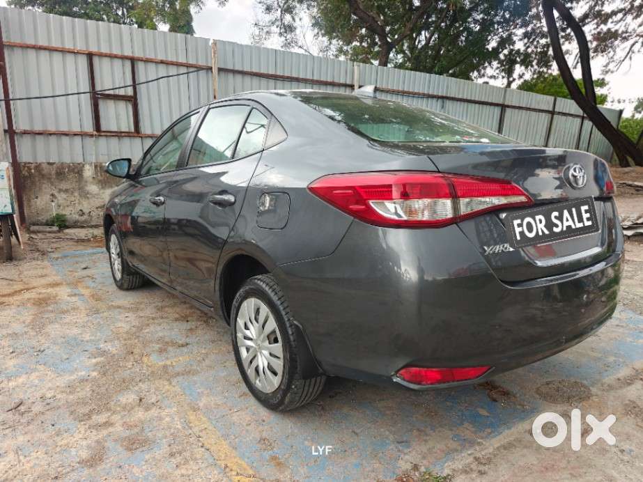 Toyota Yaris J Cvt, 2018, Petrol