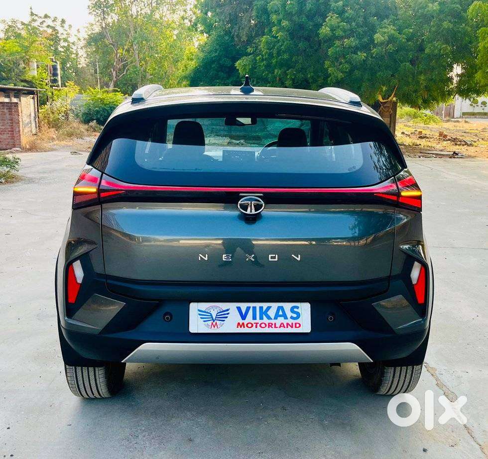 Tata Nexon Fearless Plus S 1.5 Revotorq Diesel 6 Amt Dt, 2023, Diese..