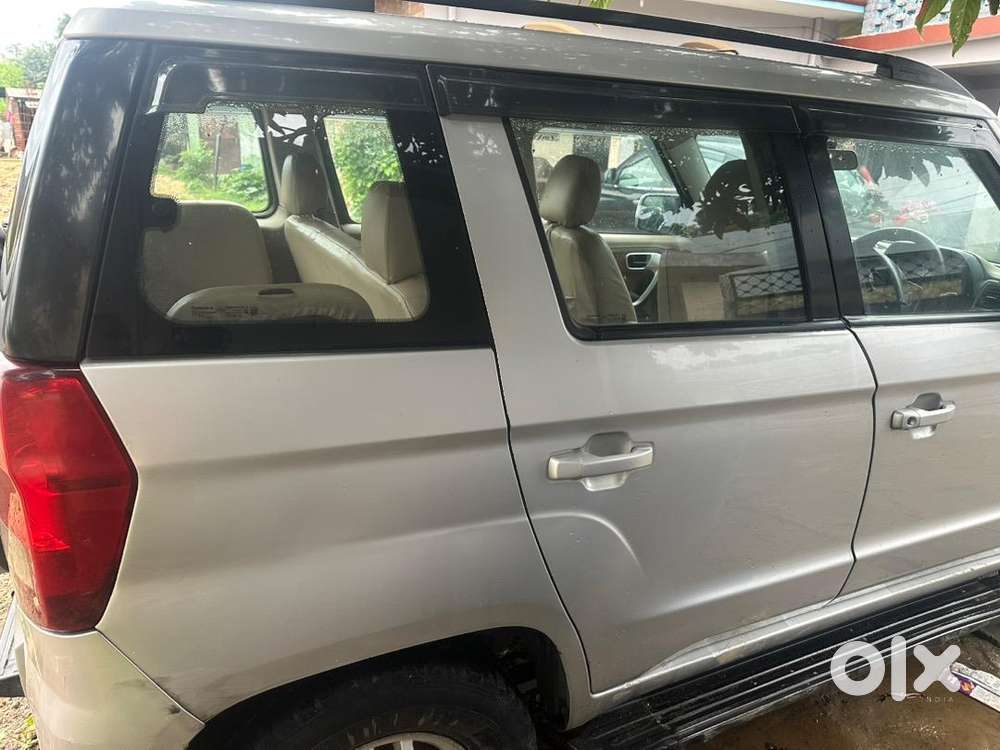 Mahindra Tuv 300 2017 Diesel Well Maintained