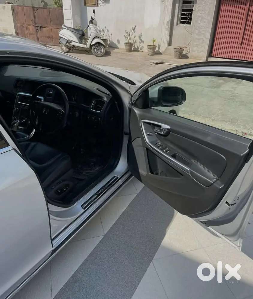 Volvo S60 2015 Diesel Well Maintained
