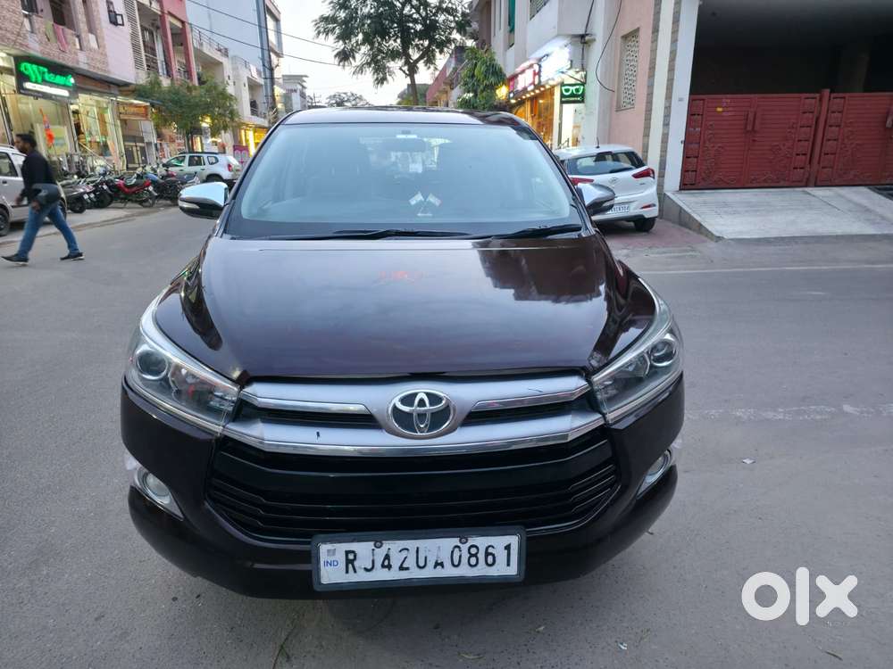 Toyota Innova Crysta 2.8z Automatic, 2017
