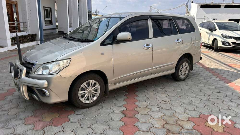 Toyota Innova 2.5 G (diesel) 8 Seater, 2014, Diesel