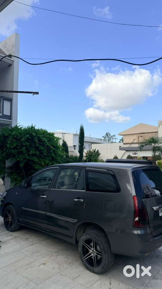 Toyota Innova 2.5 Manual 2013
