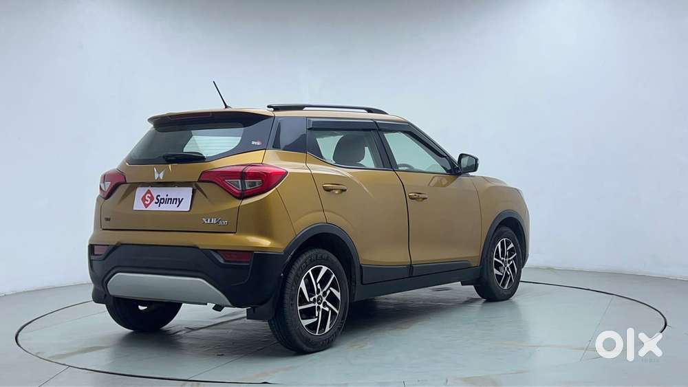 Mahindra Xuv300 Turbosport W8, 2023, Petrol