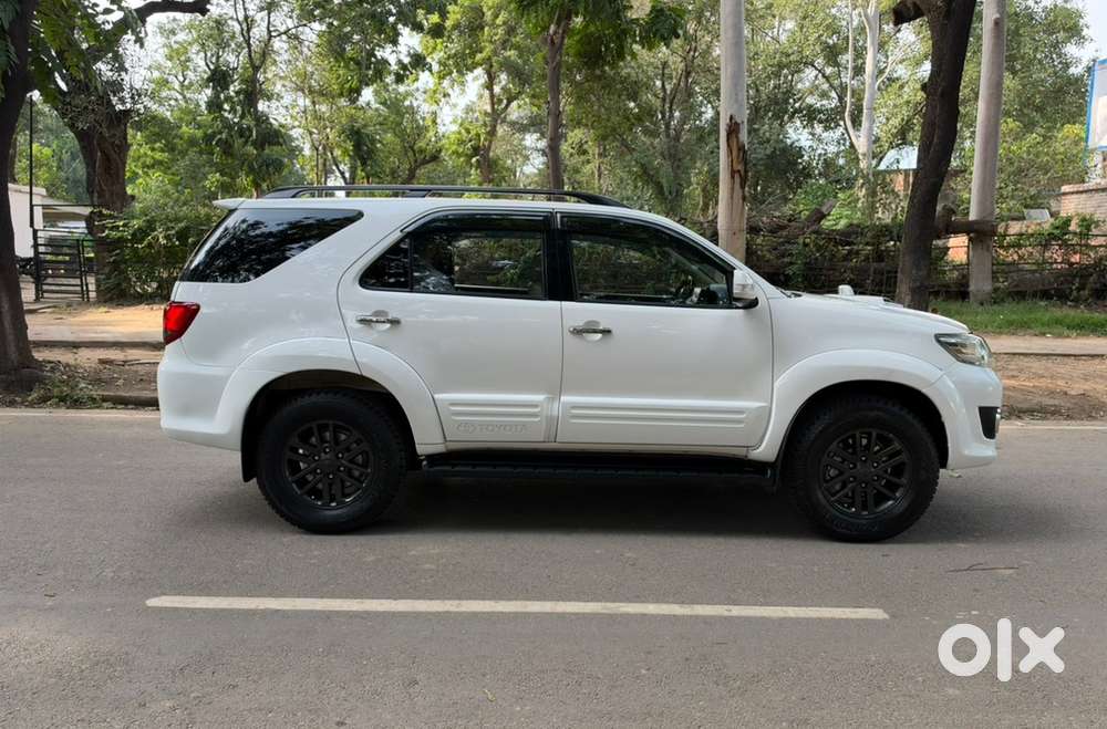 Toyota Fortuner 2015 Km Driven