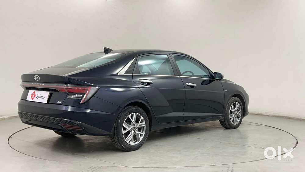 Hyundai Verna 1.5 Sx (o) Vtvt Ivt, 2023, Petrol