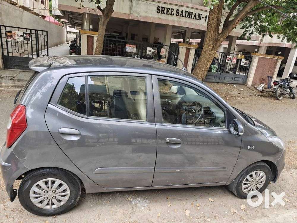 Hyundai I10 Sportz, 2013, Petrol