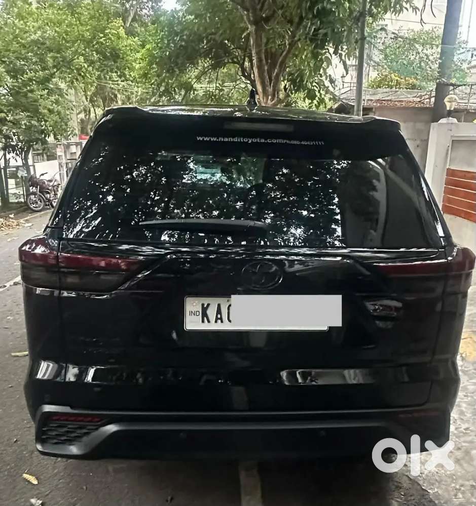 Toyota Innova Hycross 2025 Hybrid First Owner