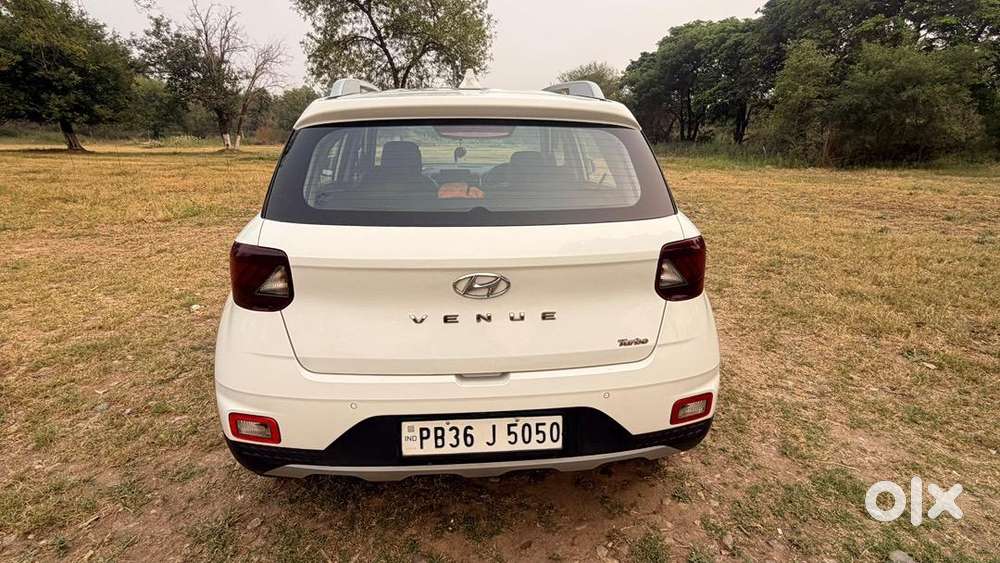 Hyundai Venue 2019 Petrol Well Maintained