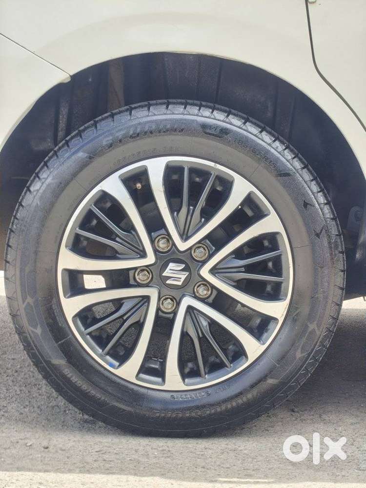 Maruti Suzuki Ertiga Zxi Plus At Shvs, 2022, Petrol