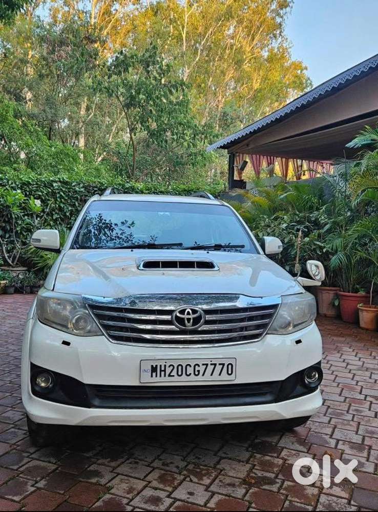 Fortuner 4x4 (1st Owner)