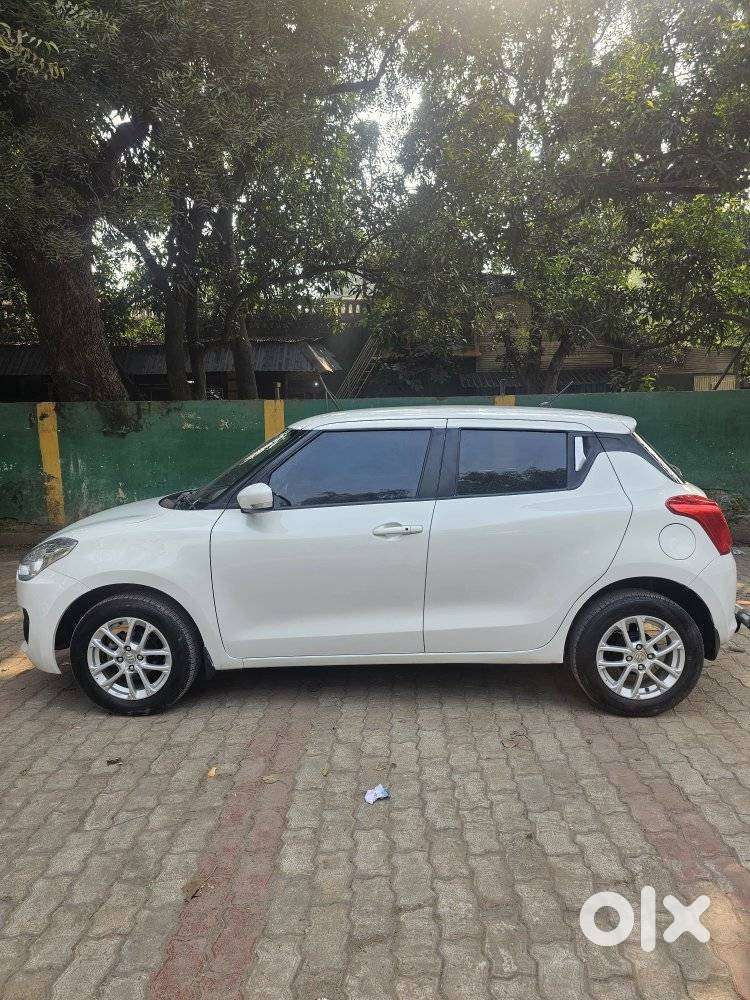 Maruti Suzuki Swift Vvt Zxi, 2020, Petrol