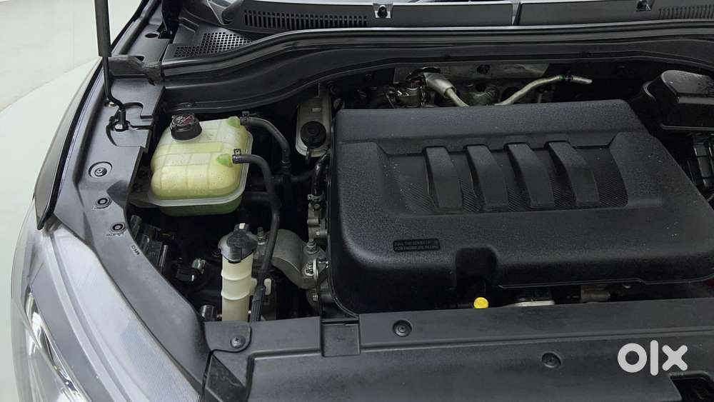 Mahindra Xuv700 2.2 Ax 7 Diesel At Str, 2022, Diesel